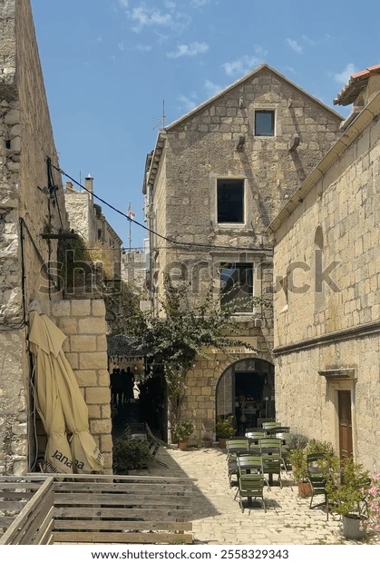 Jardin méditerranéen sec à Arles